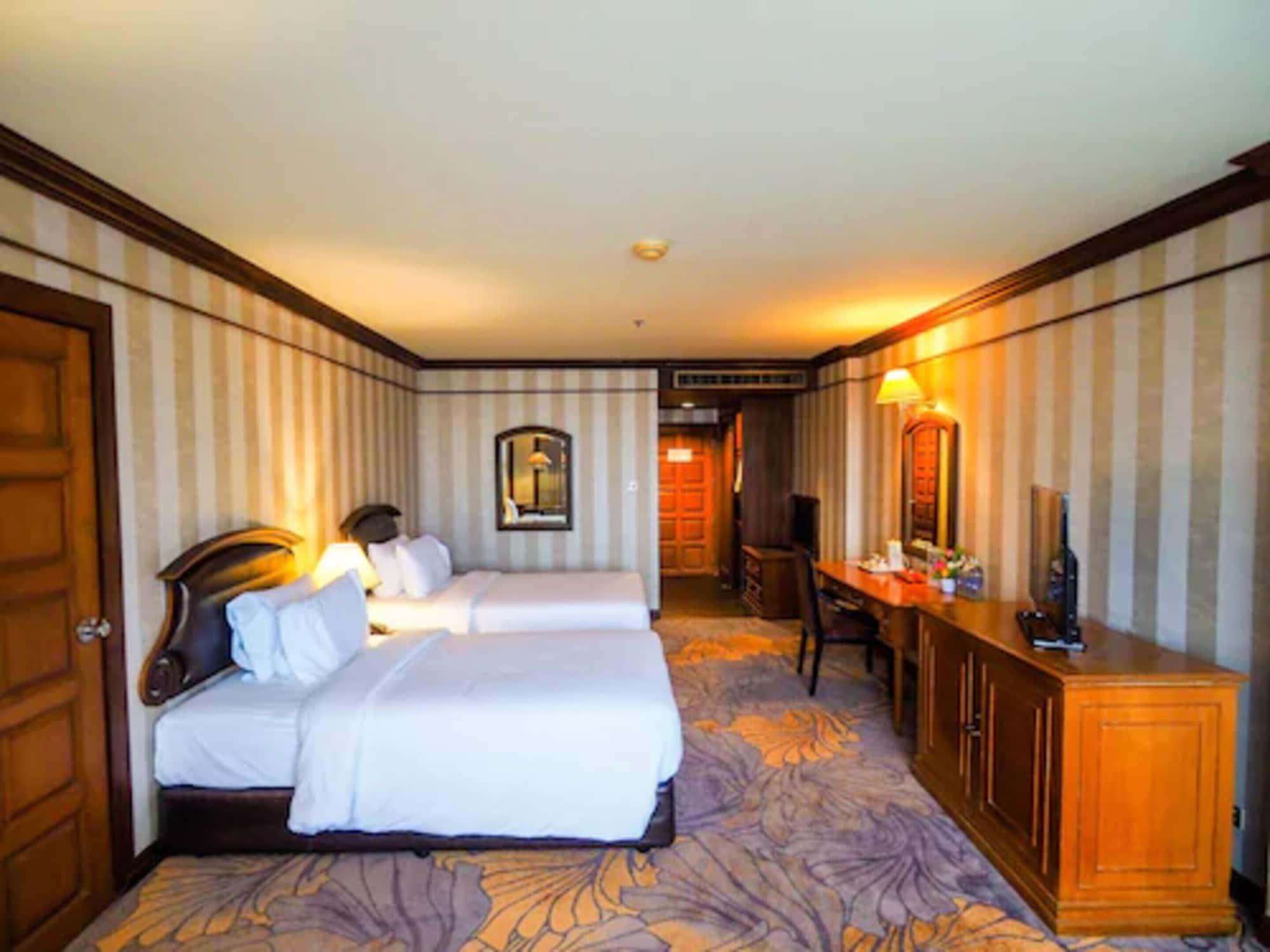 The Twin Lotus Hotel Nakhon Si Thammarat Buitenkant foto