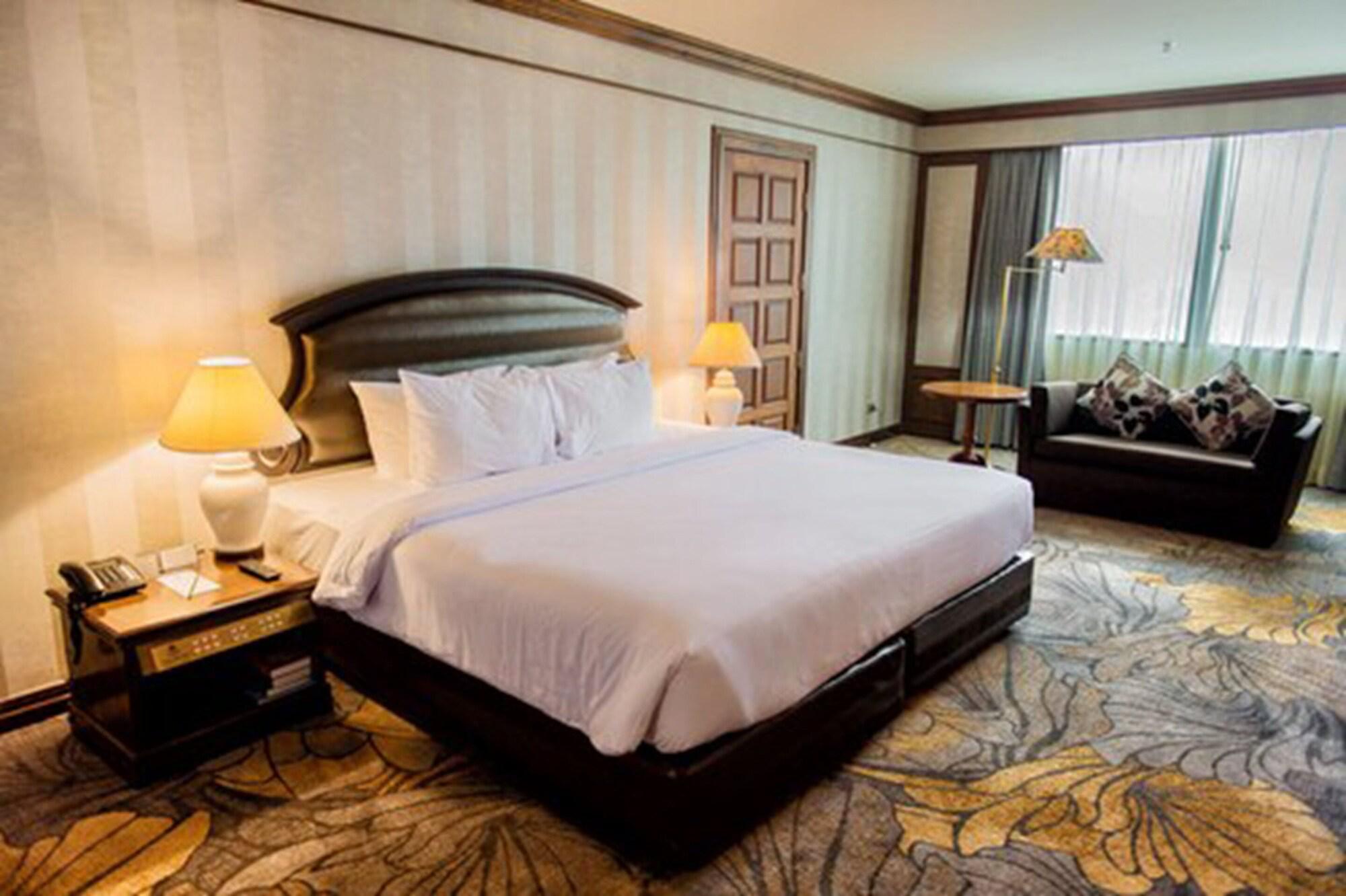 The Twin Lotus Hotel Nakhon Si Thammarat Buitenkant foto