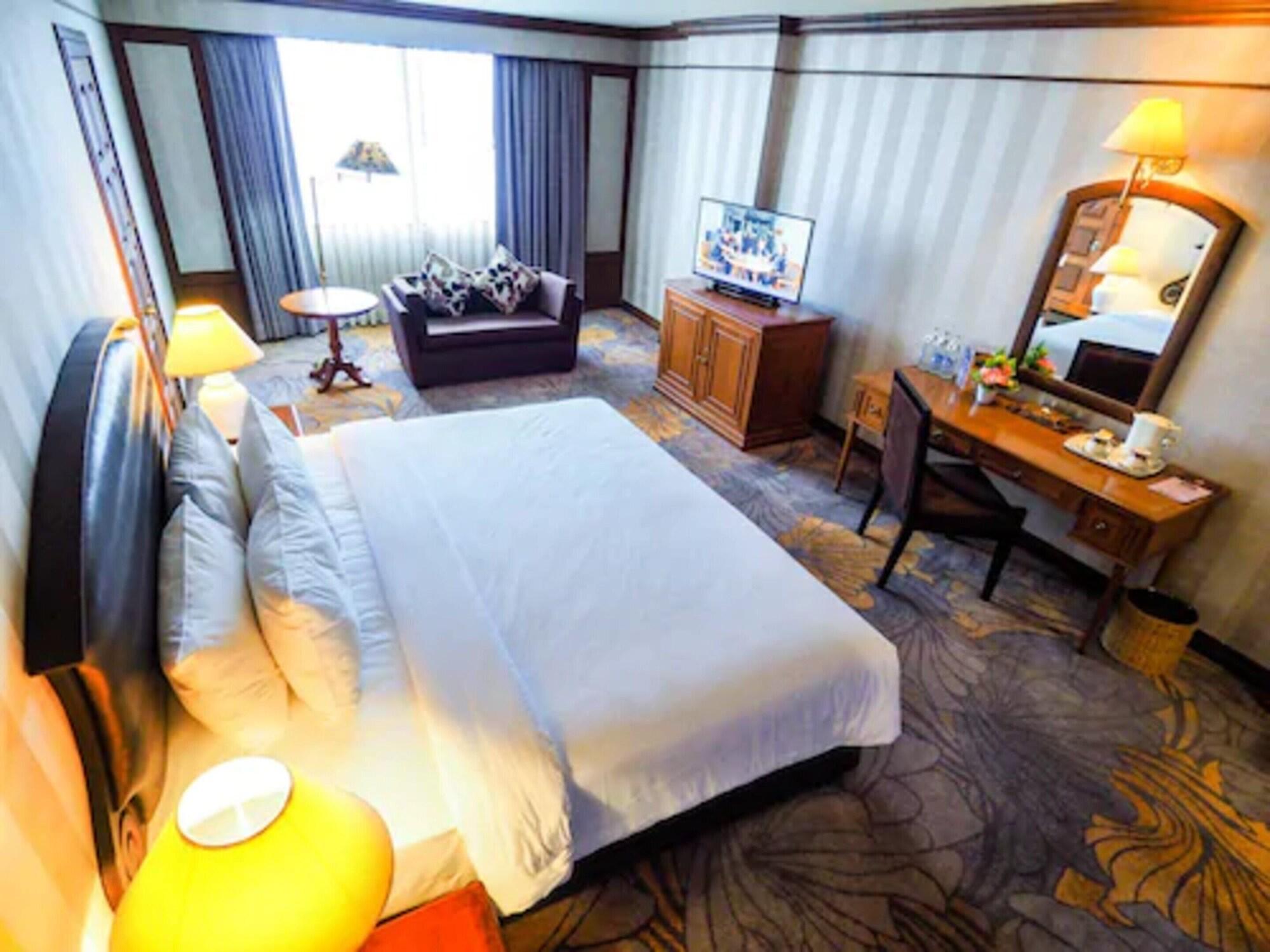 The Twin Lotus Hotel Nakhon Si Thammarat Buitenkant foto