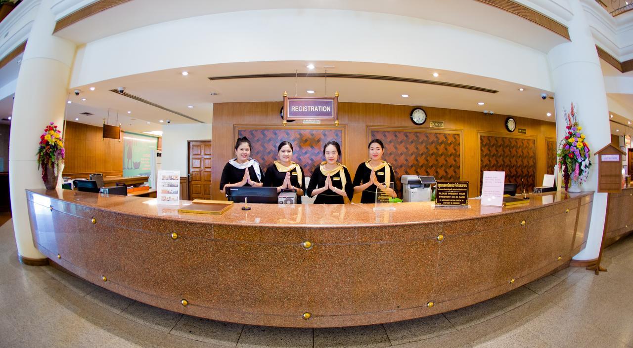 The Twin Lotus Hotel Nakhon Si Thammarat Buitenkant foto