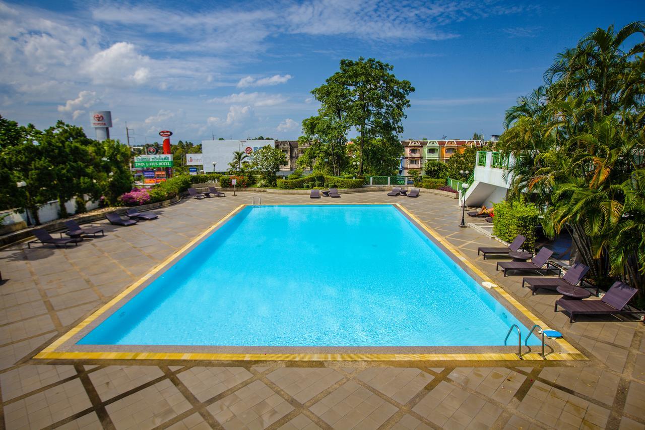 The Twin Lotus Hotel Nakhon Si Thammarat Buitenkant foto